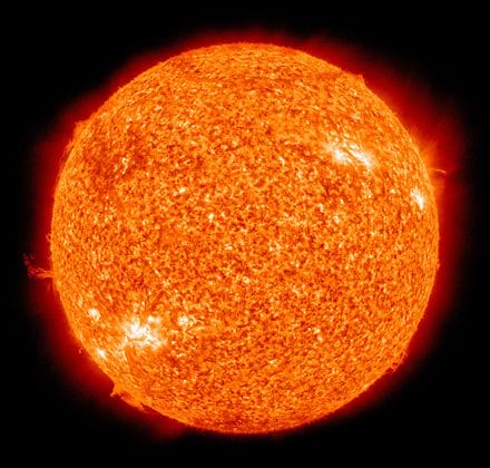 Solar flares explode with huge energy thanks to a simple magnetic  phenomenon